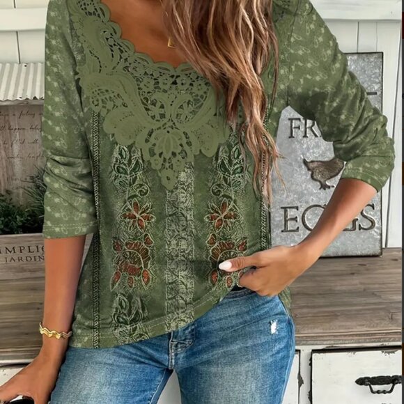 Elegant Green Lace Long Sleeve Top - Picture 2 of 3